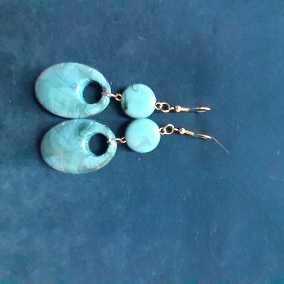 Assorted Jewelry Ensemble - Picture 8 of 8